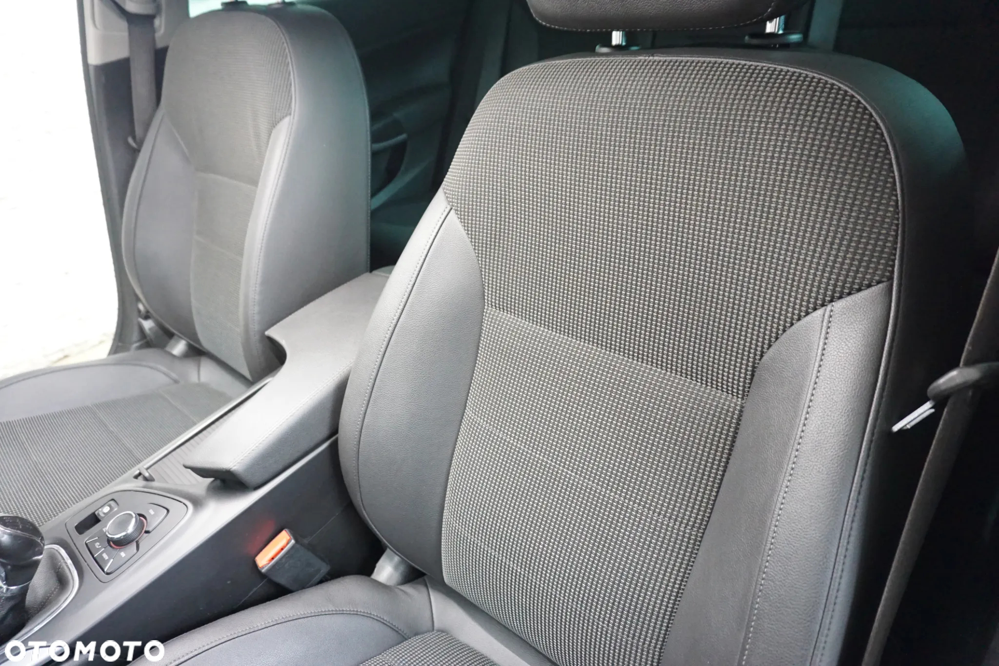 Opel Insignia 2.0 CDTI Cosmo - 24