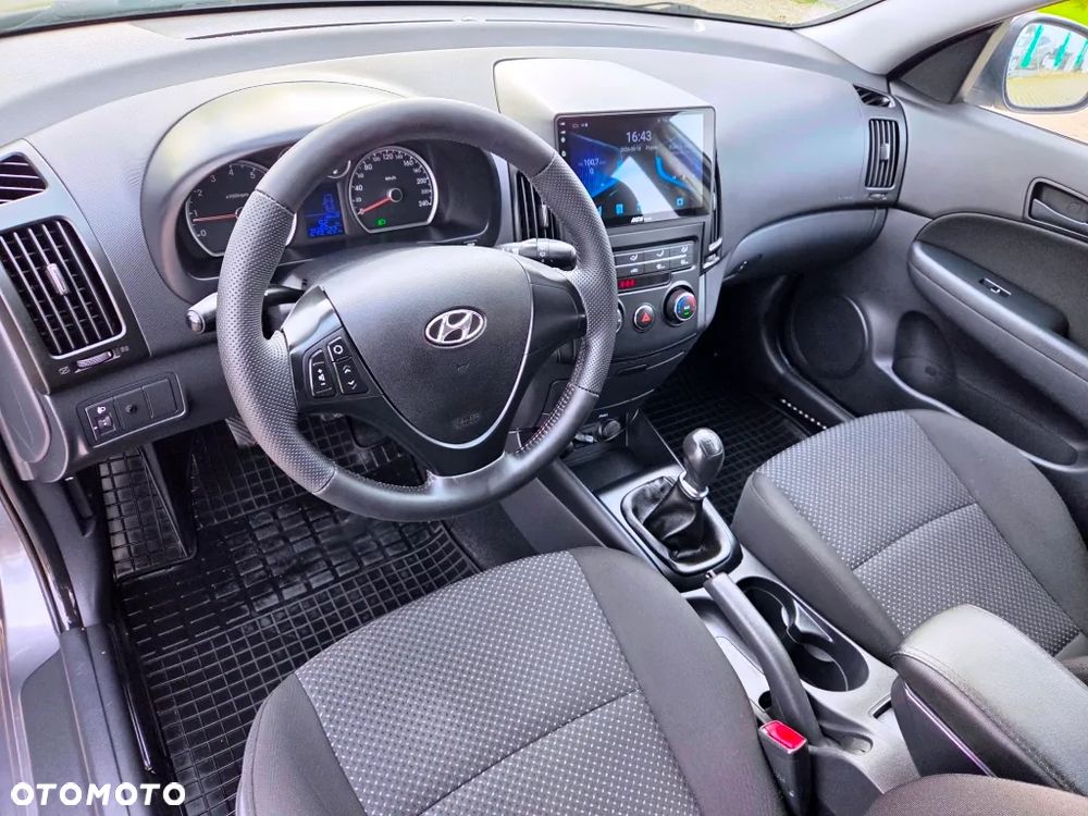 Hyundai i30 1.4 Comfort - 27