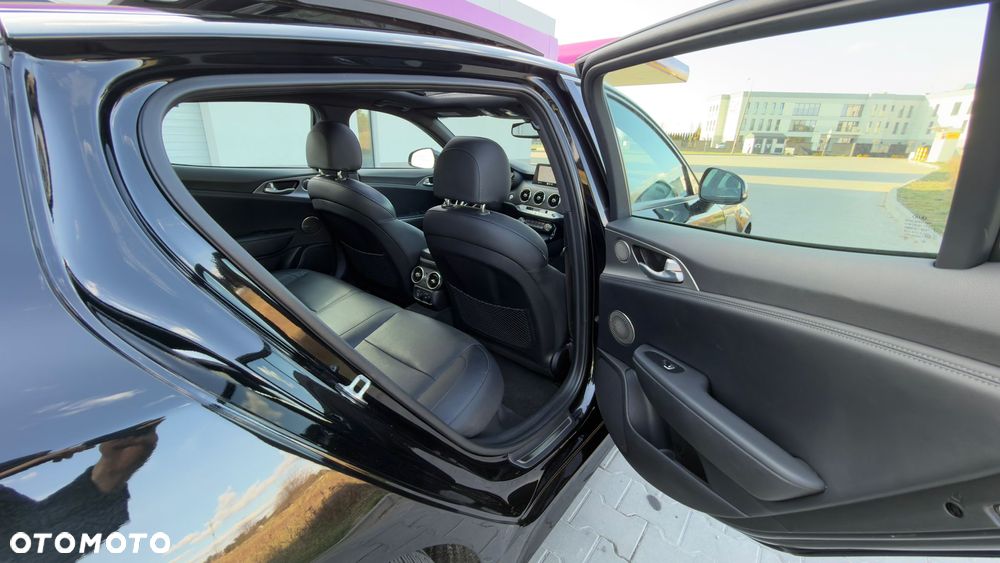 Kia Stinger 3.3 T-GDI V6 GT AWD - 23