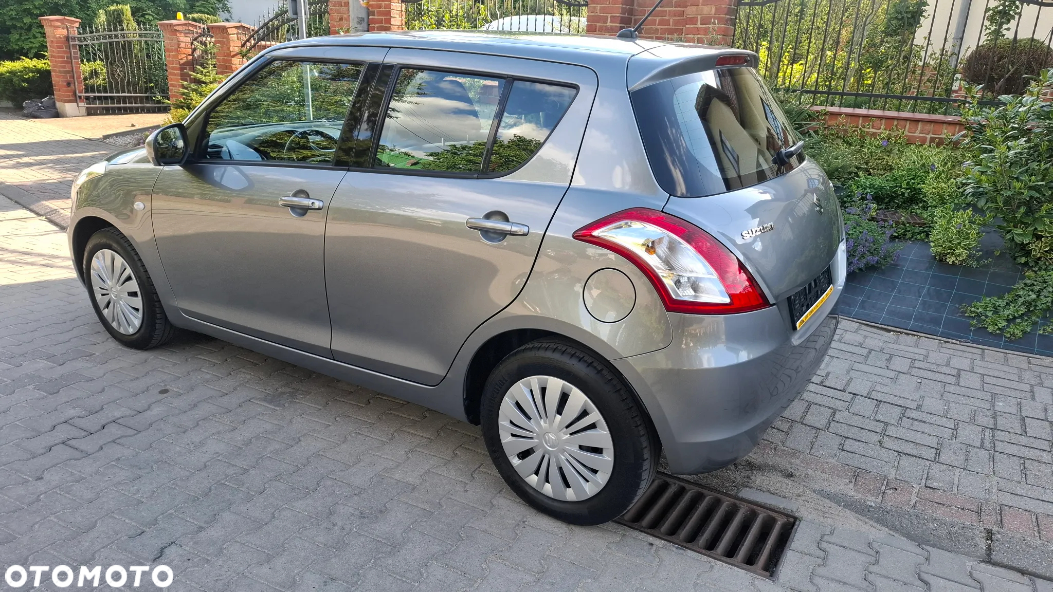 Suzuki Swift 1.2 Dualjet Comfort - 4