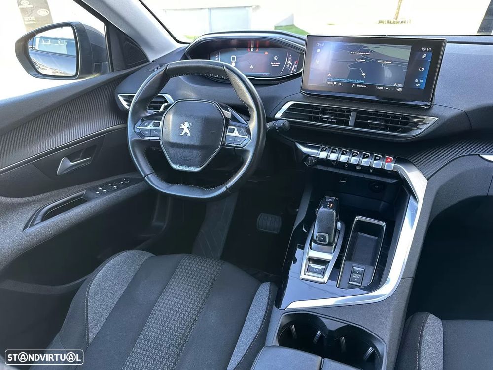 Peugeot 5008 1.2 PureTech Allure Pack EAT8 - 31