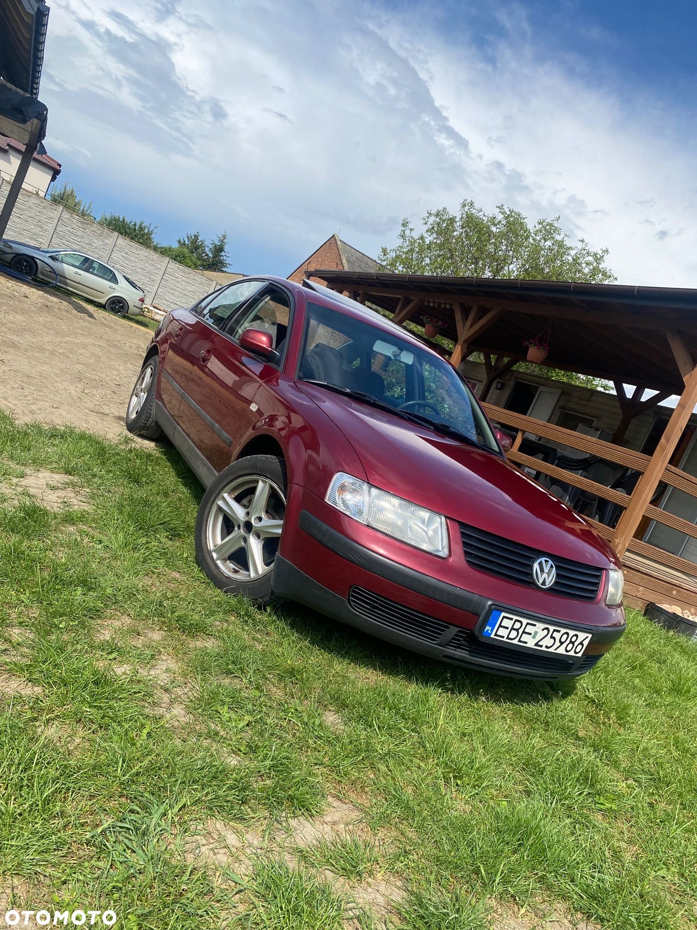 Volkswagen Passat - 1