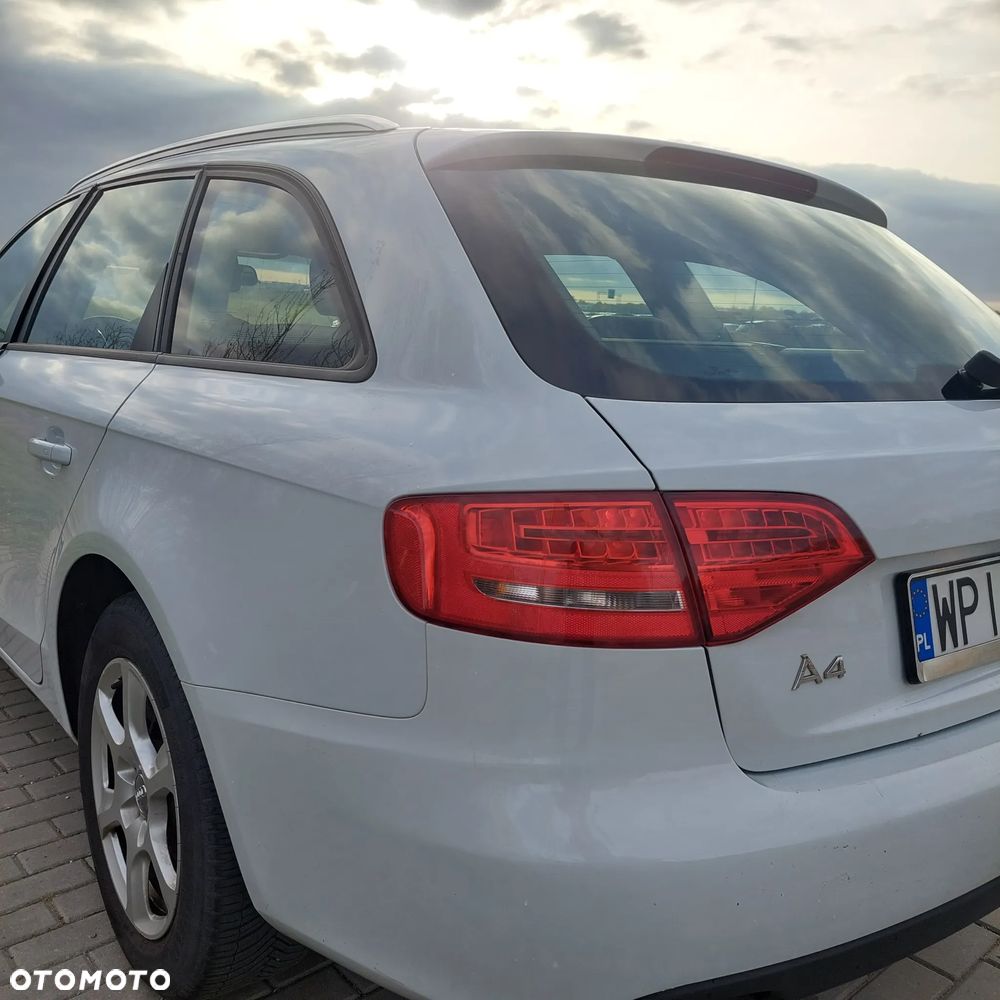 Audi A4 Avant - 14