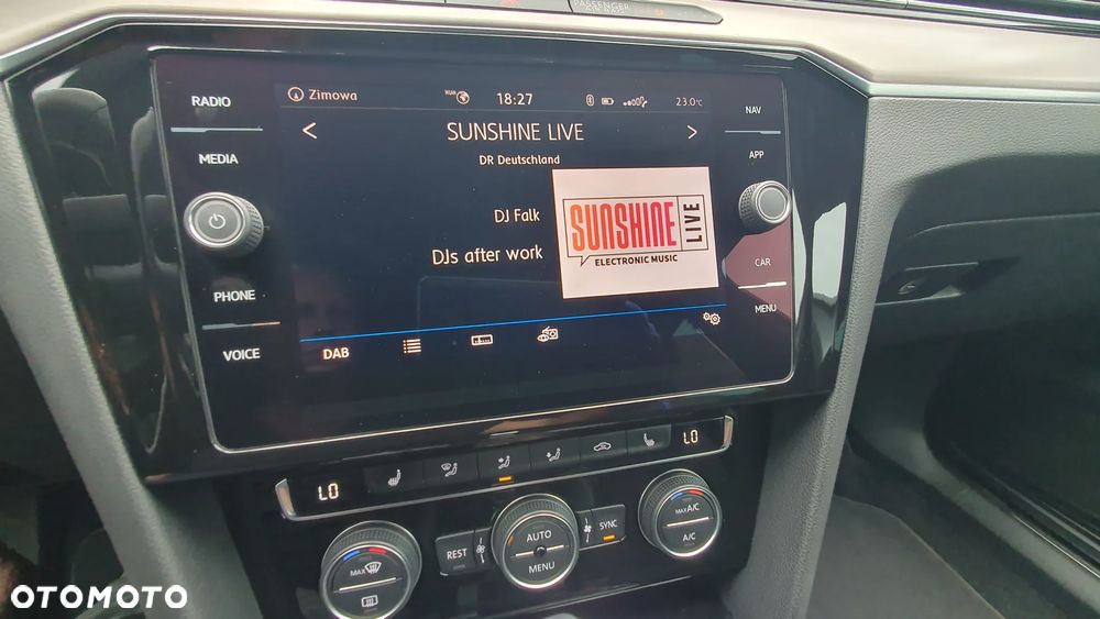 Volkswagen Passat - 24