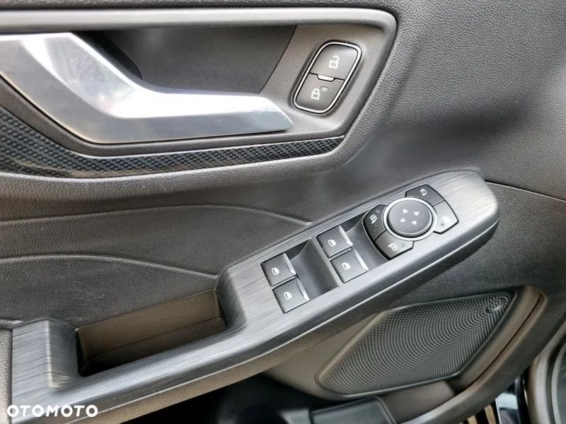 Ford Kuga 2.5 FHEV FWD ST-Line X - 27