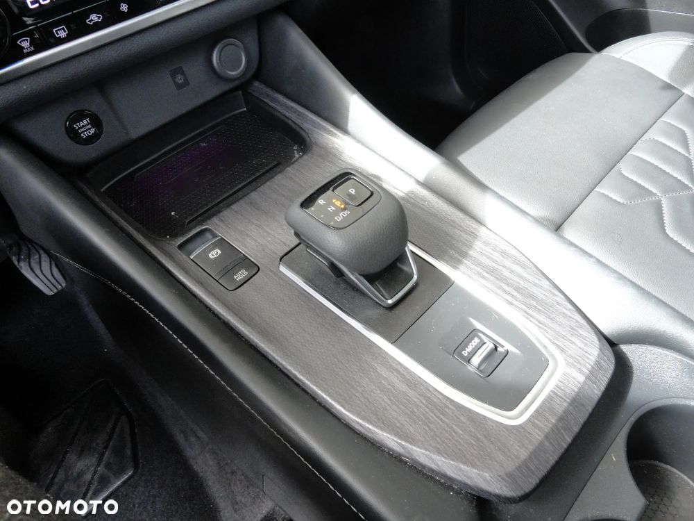 Nissan Qashqai 1.3 DIG-T MHEV Xtronic Tekna - 18