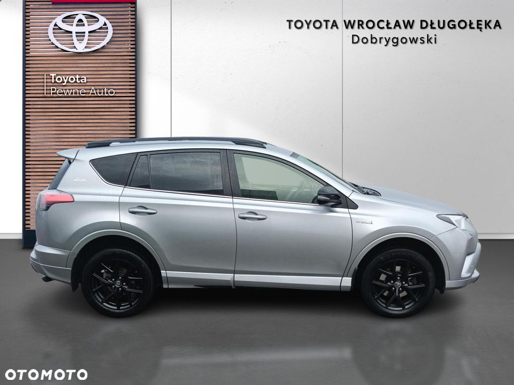 Toyota RAV4 - 8