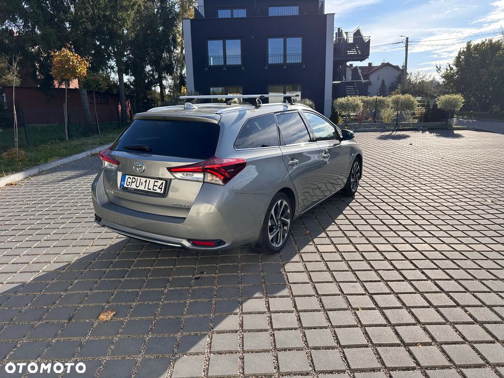 Toyota Auris 1.6 Prestige MS - 3