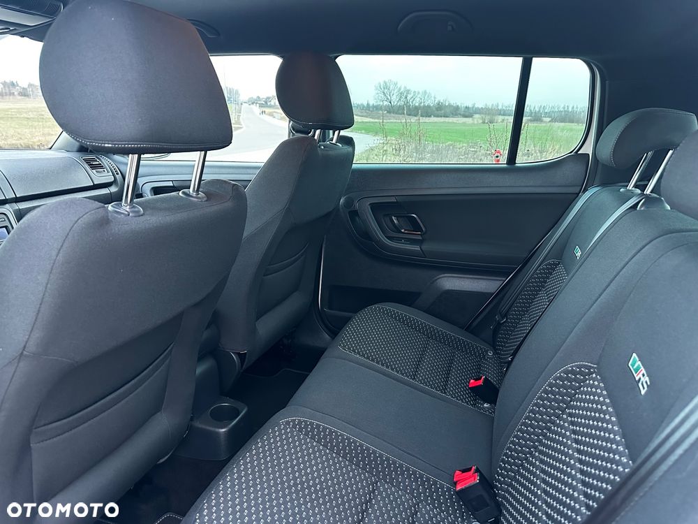 Skoda Fabia 1.4 TSI DSG RS - 9