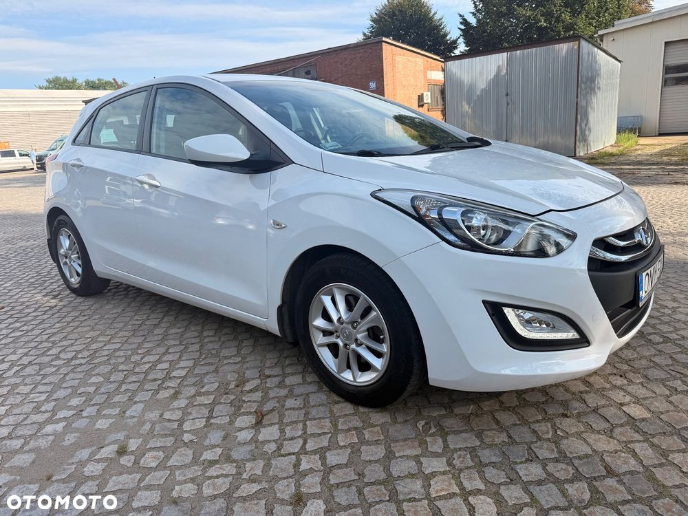 Hyundai i30 1.6 D Comfort DCT - 11