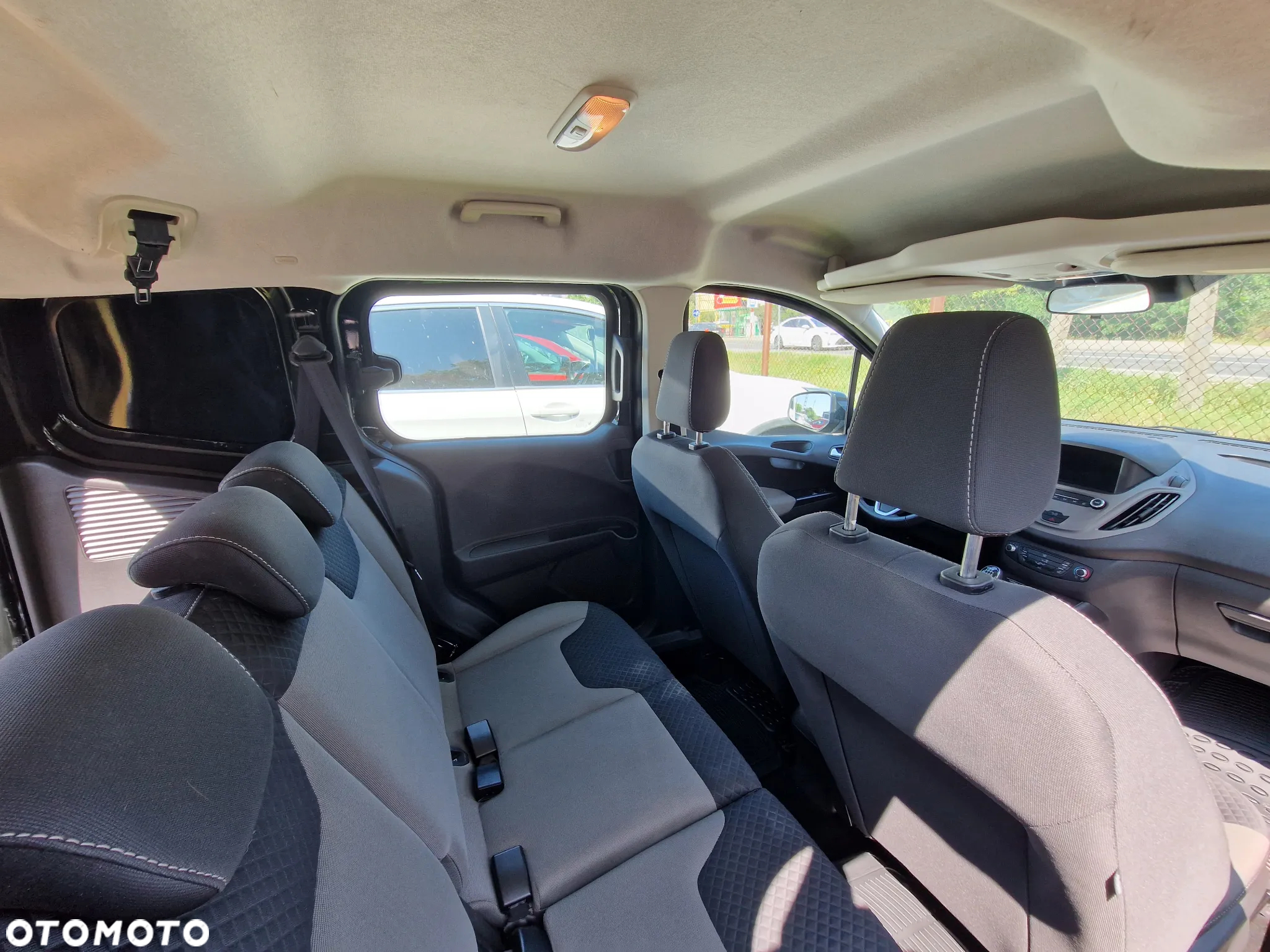Ford Transit Courier 1.0 EcoBoost Trend - 11
