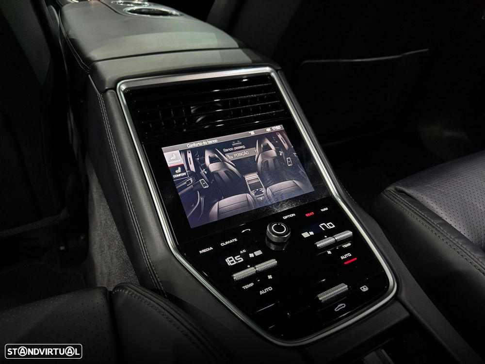 Porsche Panamera 4 E-Hybrid Executive - 41