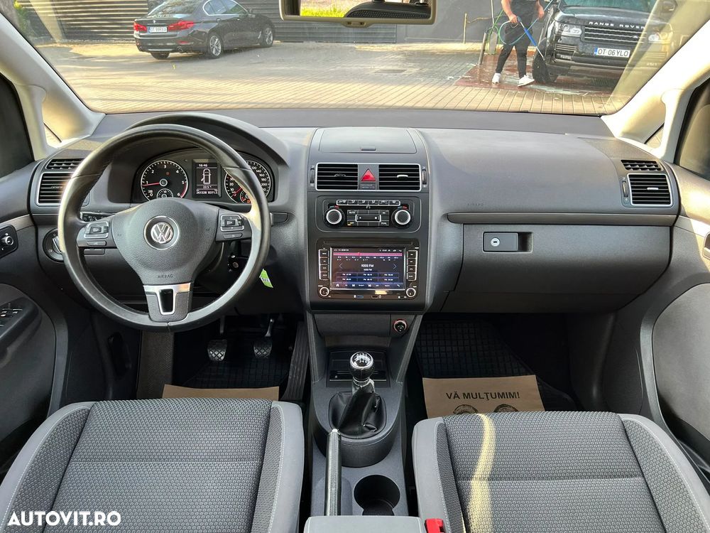 Volkswagen Touran 1.6 TDI DPF BlueMotion Technology Highline - 6