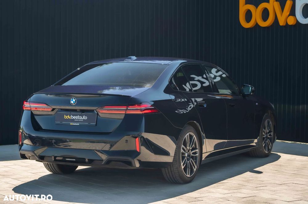 BMW Seria 5 520d xDrive Aut. - 40