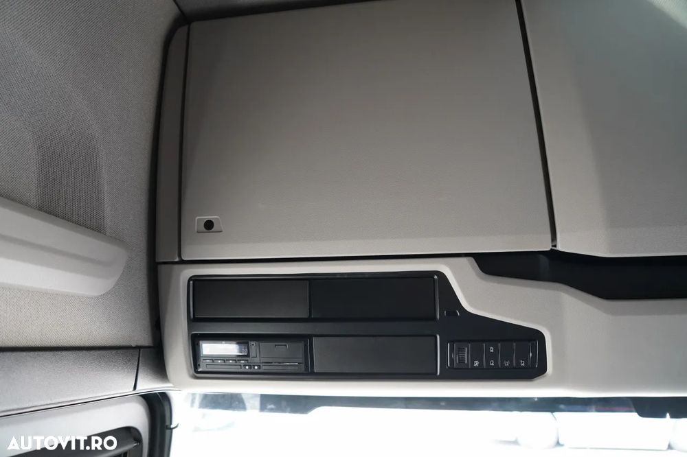 Scania S 580 / V8 / RETARDER / I-PARK COOL / FULL AIRMATIC / JANTE DIN ALIAJ / PIELE / ANVELOPE 100% / - 35