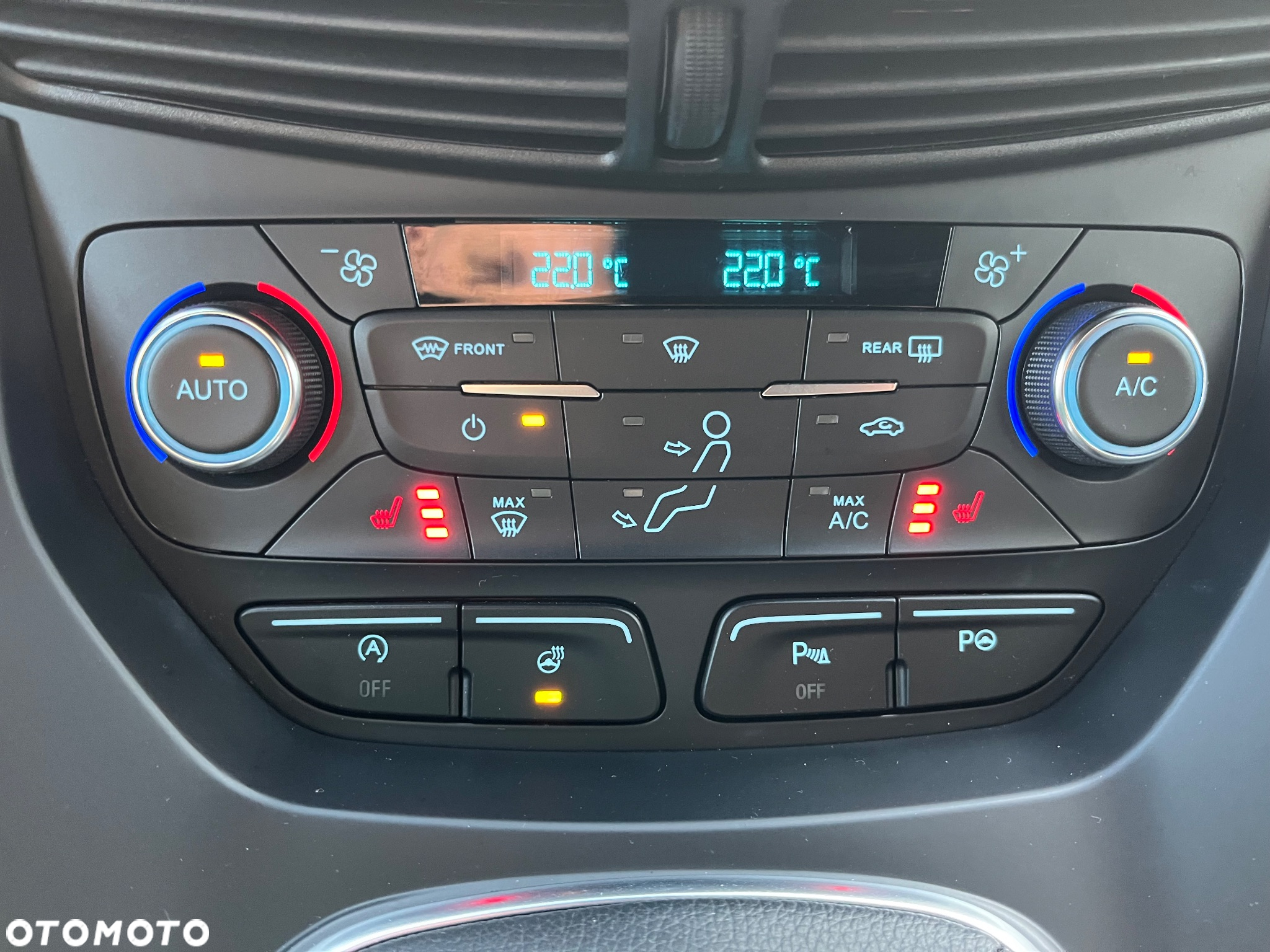 Ford Kuga 1.5 EcoBoost 2x4 ST-Line - 34