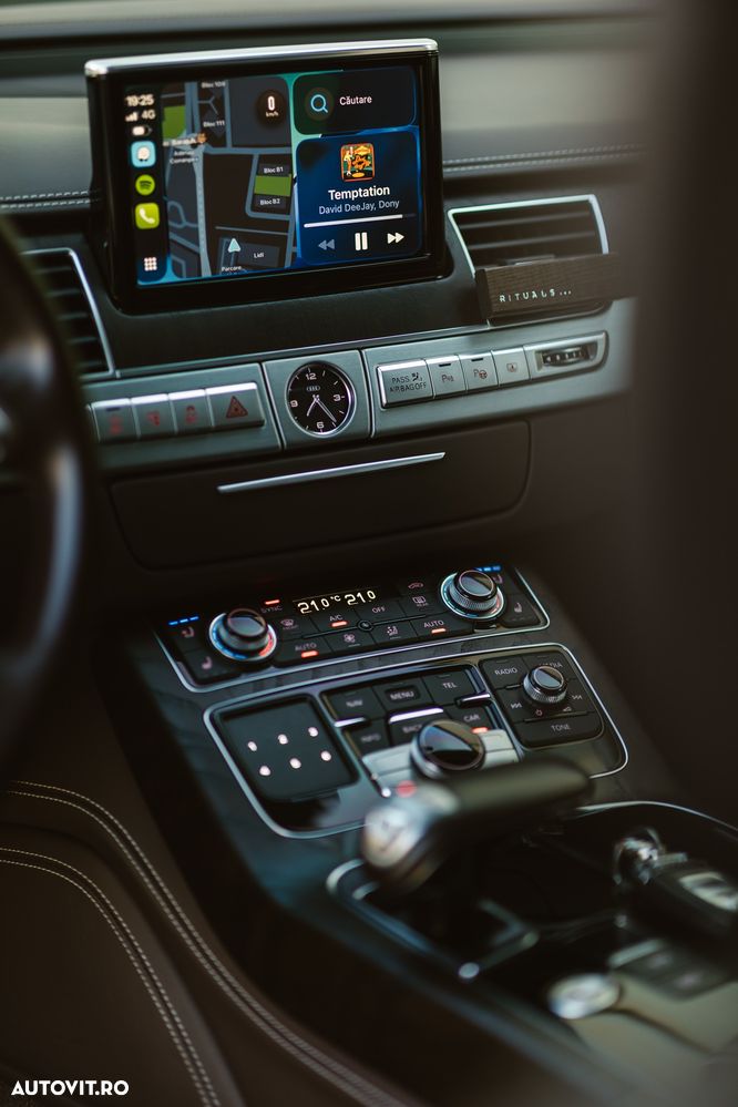 Audi A8 - 25