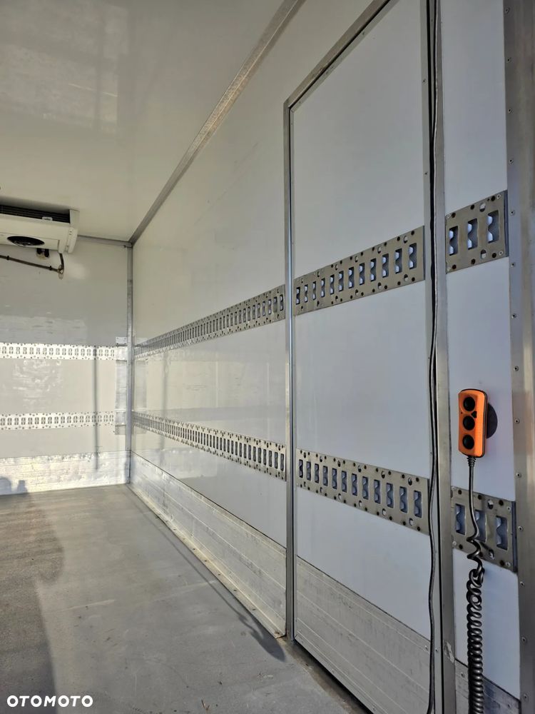 Iveco 35C17 35-170 3,0 HPI 170 KONNY KONTENER 4,2M WINDA CHŁODNIA CARRIER MROŻNIA ZASILANIE ZEWNĘTRZNE KLIMA BLIŻNIAKI DO 3,5T HIMATIC 8 BIEGOWY WEBASTO - 33