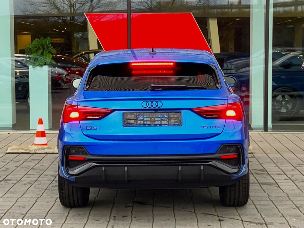 Audi Q3 Sportback - 11