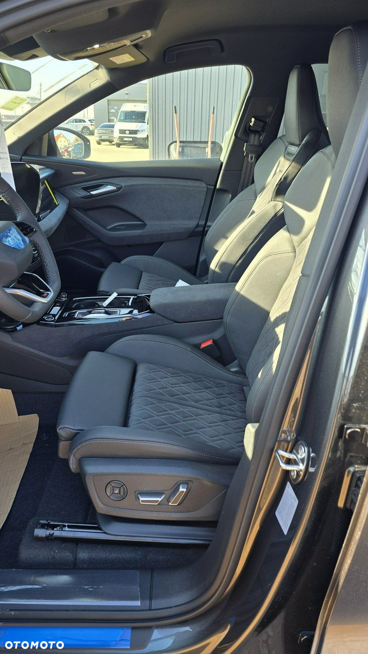 Audi Q6 e-tron - 8