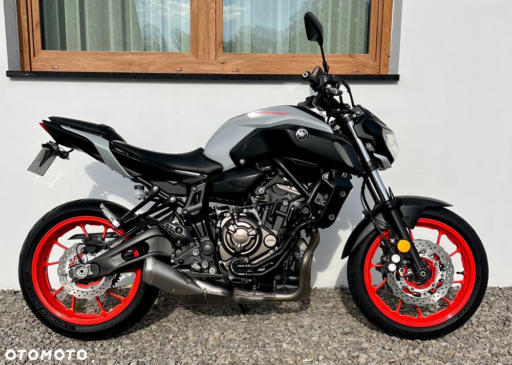 Yamaha MT - 3