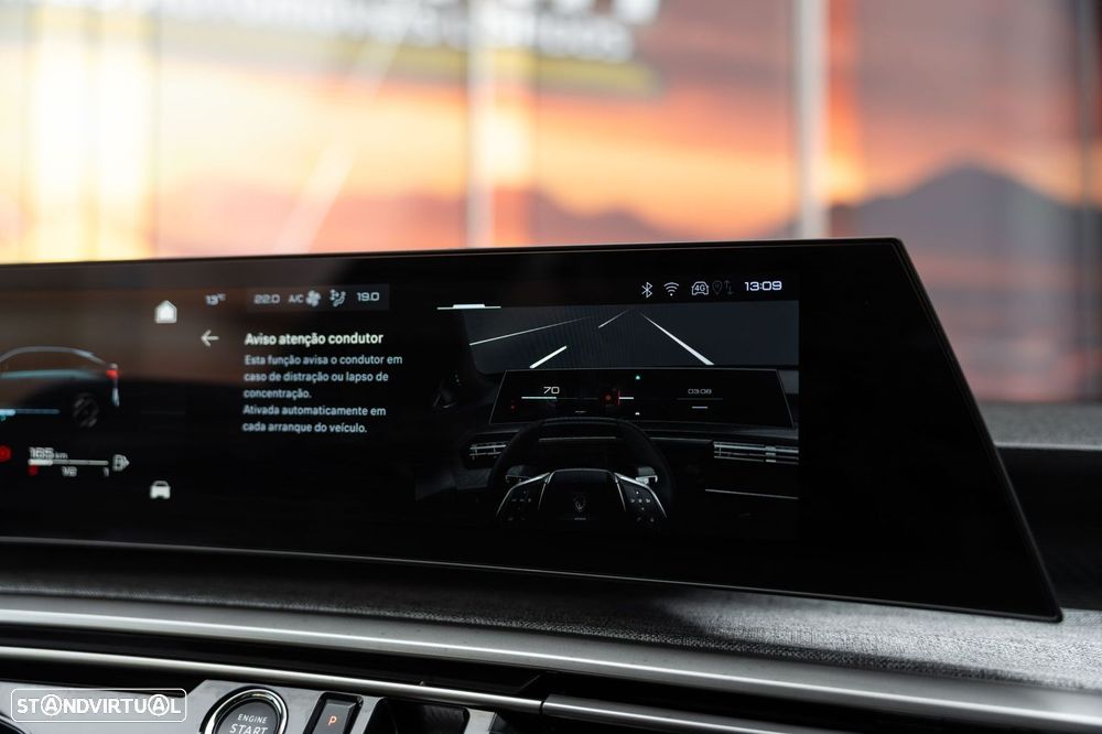 Peugeot 3008 1.2 Hybrid Allure e-DCS6 - 17