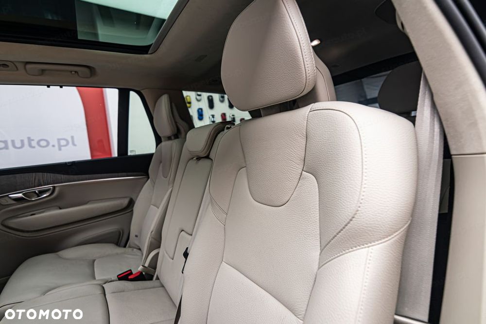 Volvo XC 90 - 34