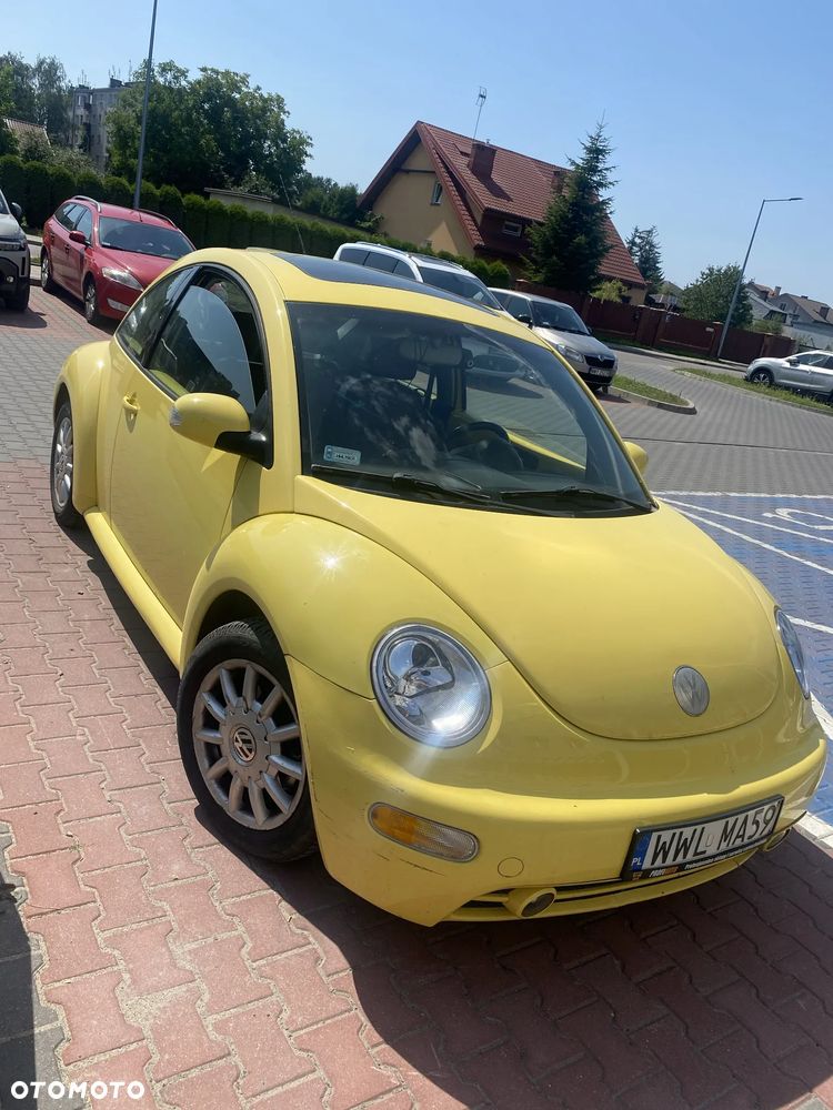 Volkswagen New Beetle - 1