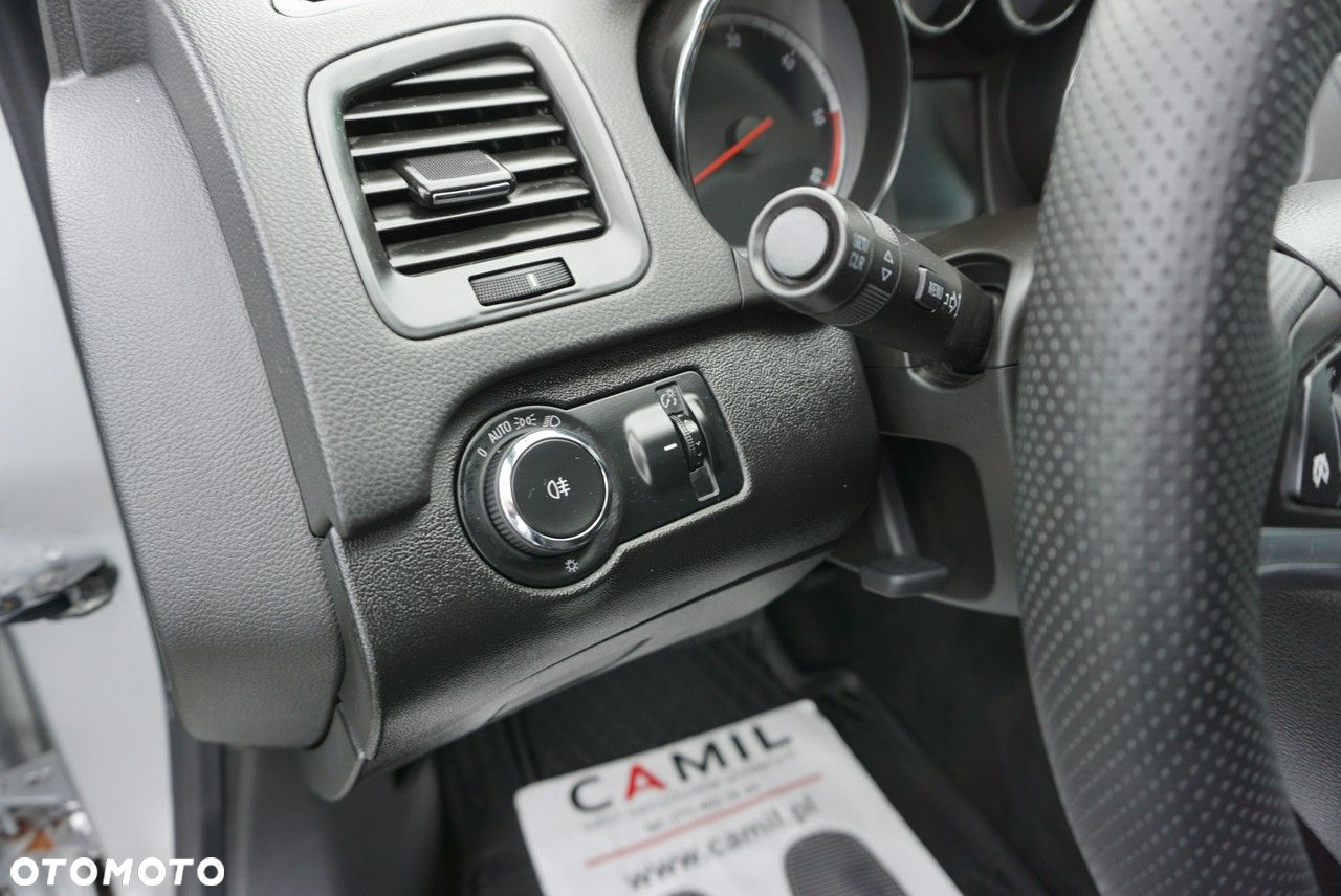 Opel Insignia - 10