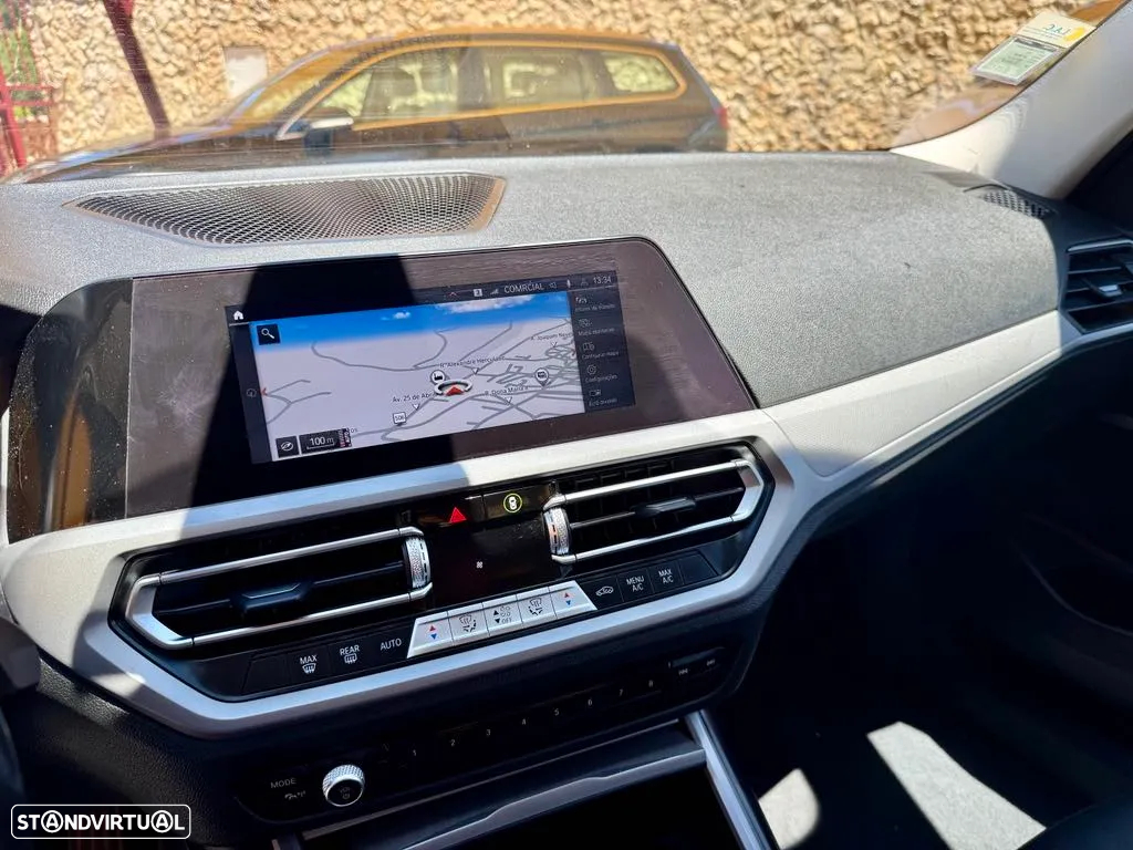 BMW 320 d Auto - 10