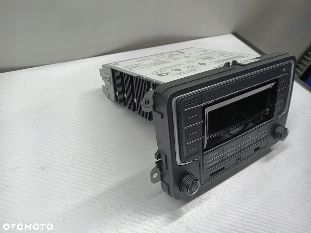 RADIO SAMOCHODOWE VW 6C35869B - 3