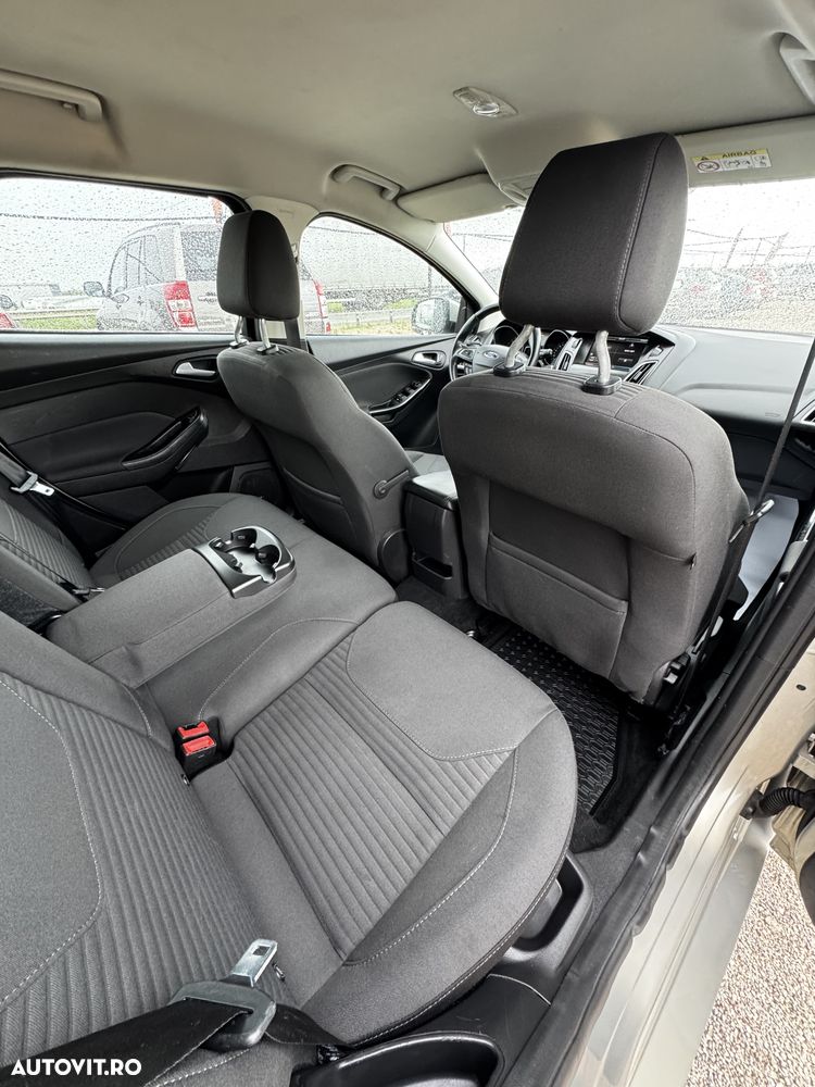 Ford Focus - 17