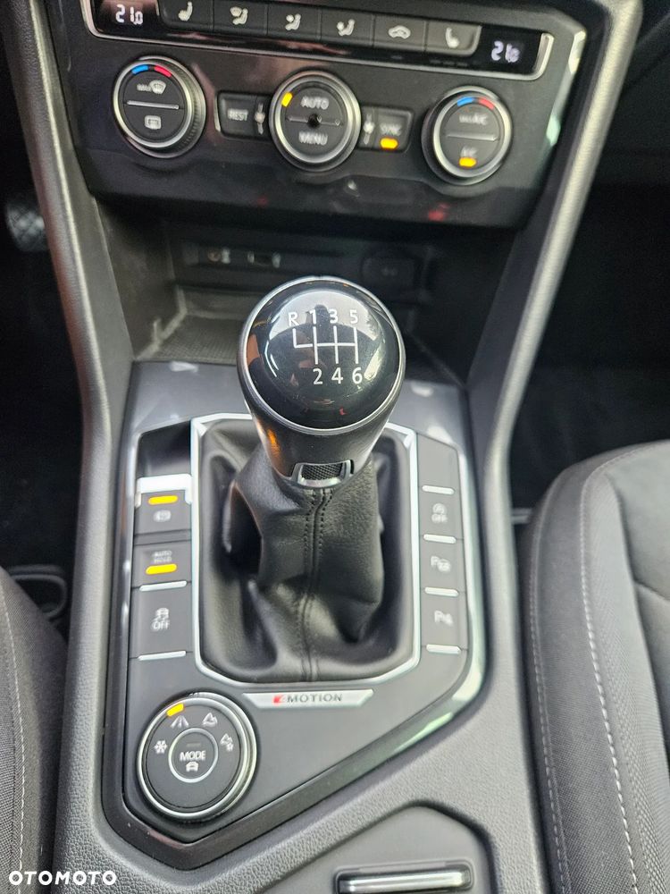 Volkswagen Tiguan 2.0 TDI SCR 4Motion (BlueMotion Tech) Highline - 28