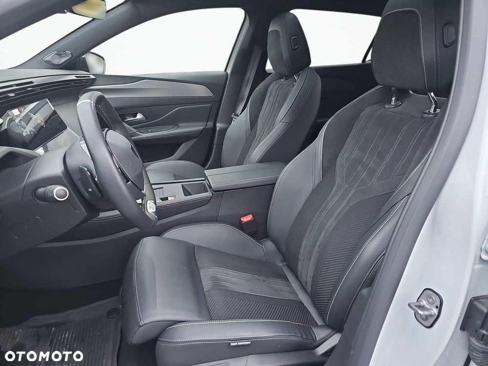 Peugeot 408 - 12