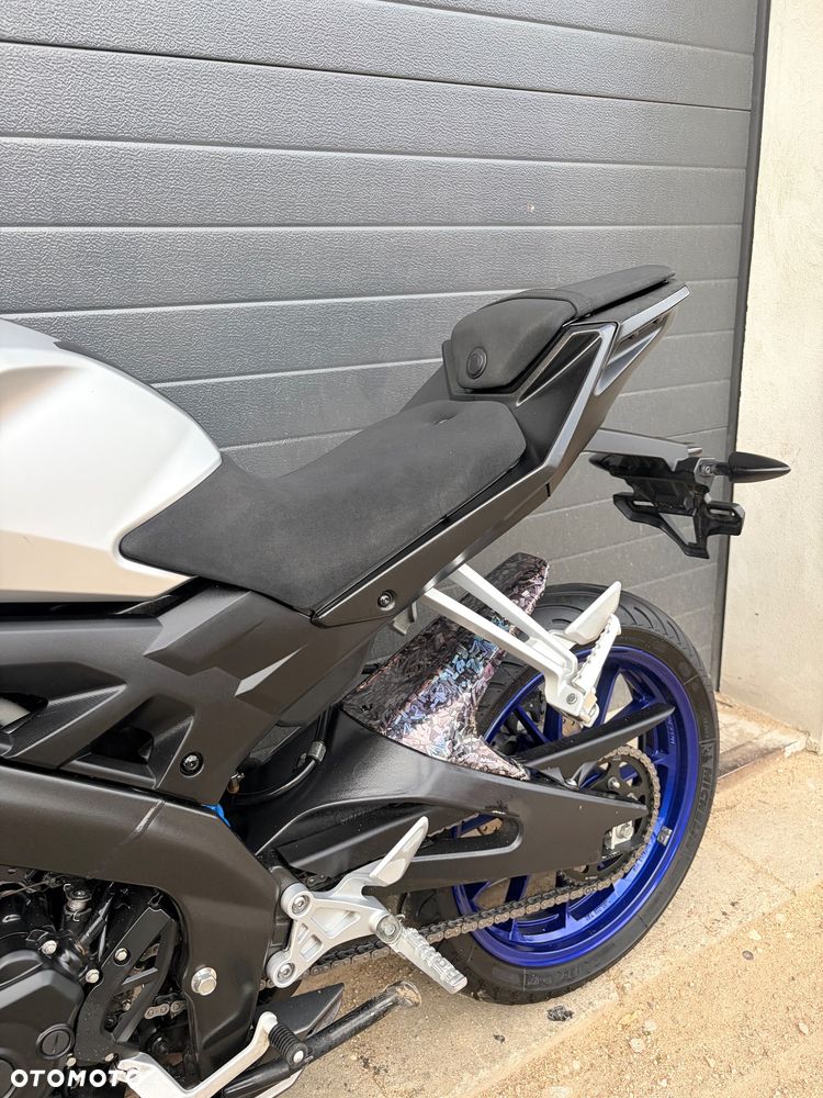 Yamaha YZF - 5