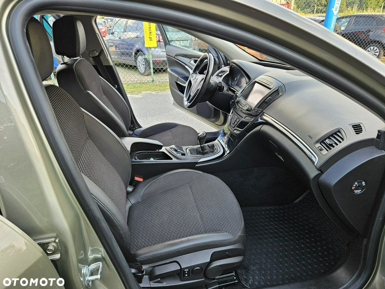 Opel Insignia - 10
