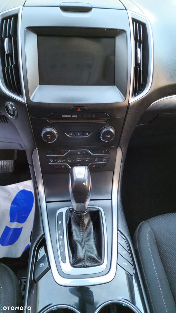 Ford S-Max - 21