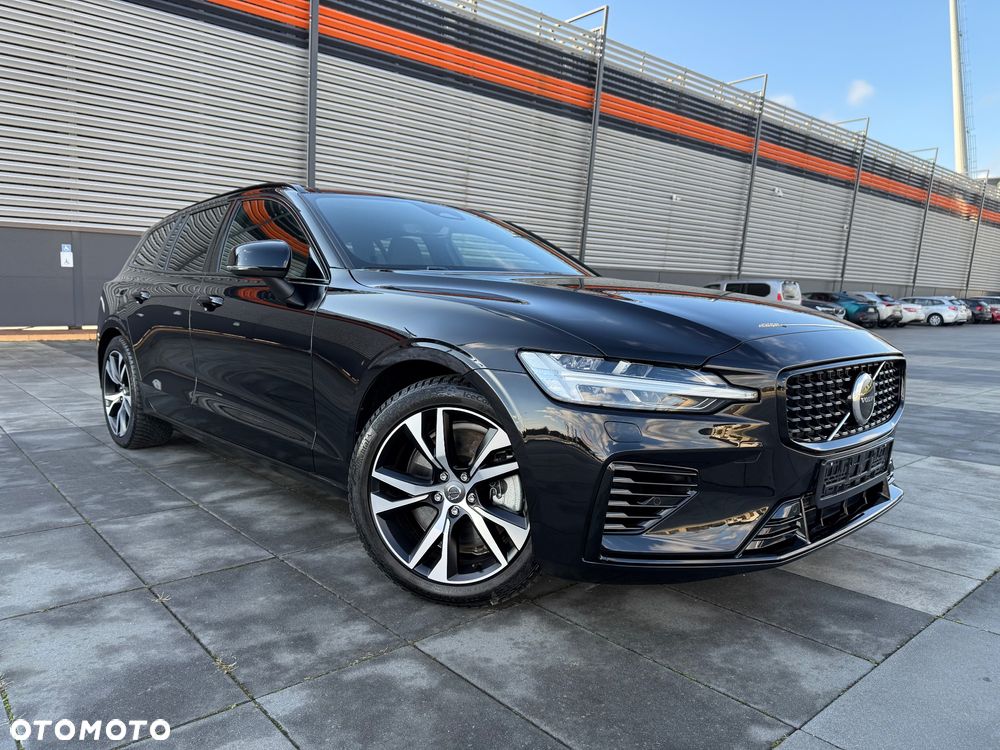 Volvo V60 T6 AWD Plug-In Hybrid Plus Dark - 3
