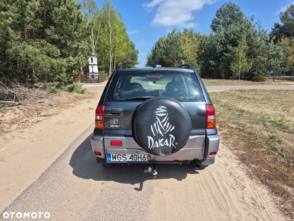 Toyota RAV4 1.8 VVT-i 4x2 - 6