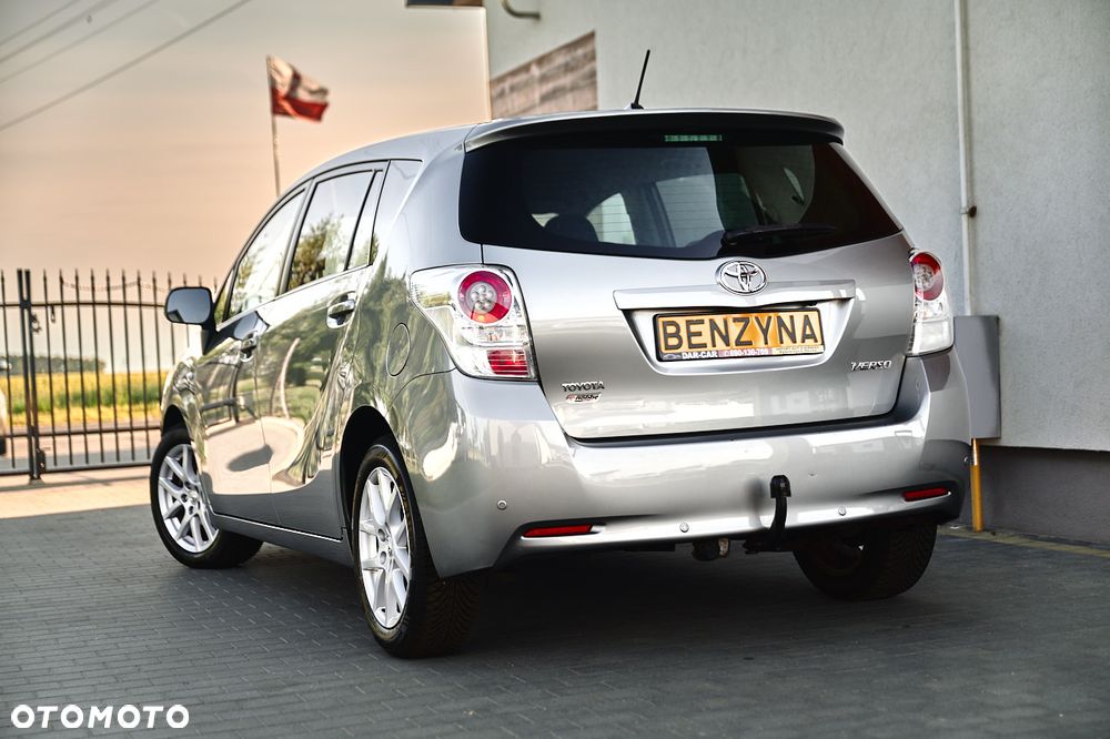 Toyota Verso 1.8 5-Sitzer Executive - 2