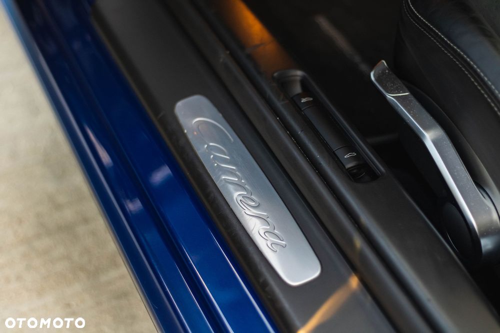 Porsche 911 Carrera PDK - 38