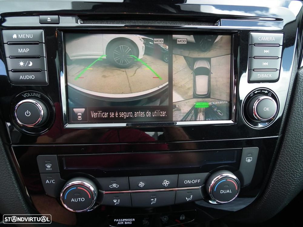 Nissan Qashqai 1.5 dCi N-Connecta J18 — fotografia 12