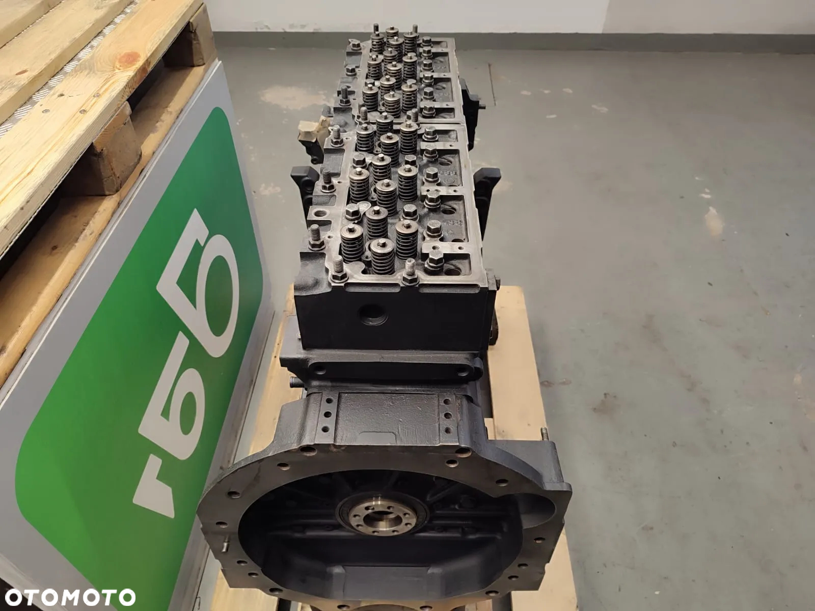 Słupek silnika MASSEY FERGUSON 7718 7720 - 8