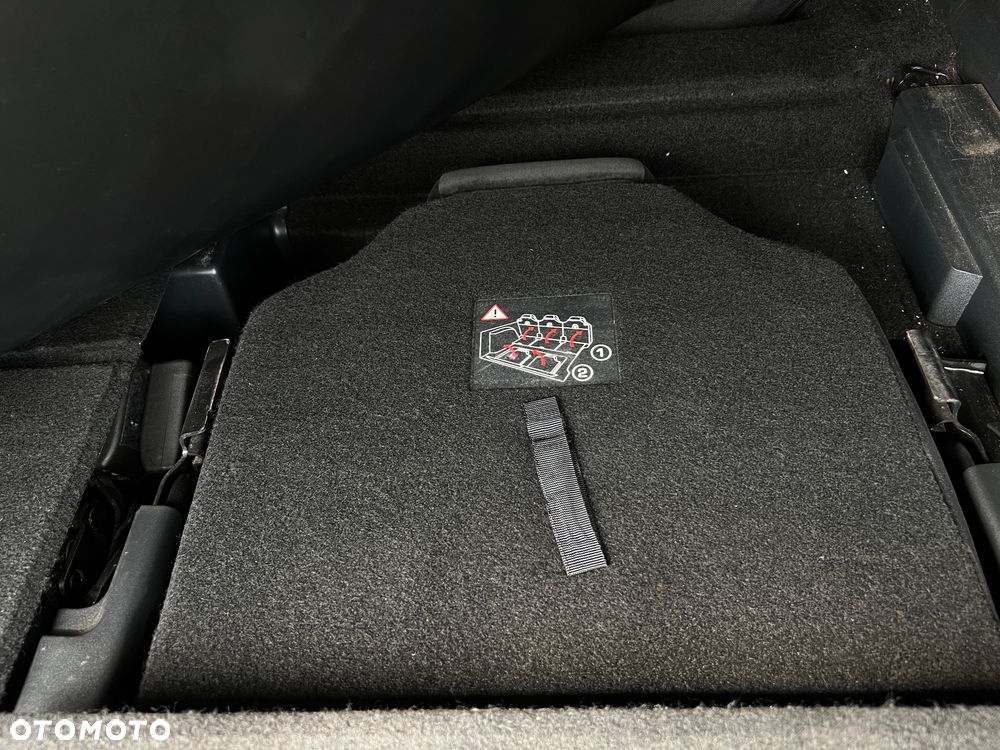 Citroën C4 Grand Picasso 1.6 HDi Equilibre Navi Pack MCP - 27