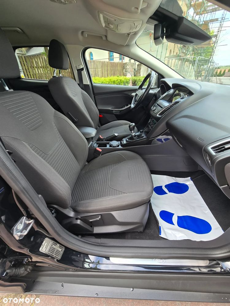 Ford Focus 1.0 EcoBoost STart-Stopp-System TITANIUM - 30