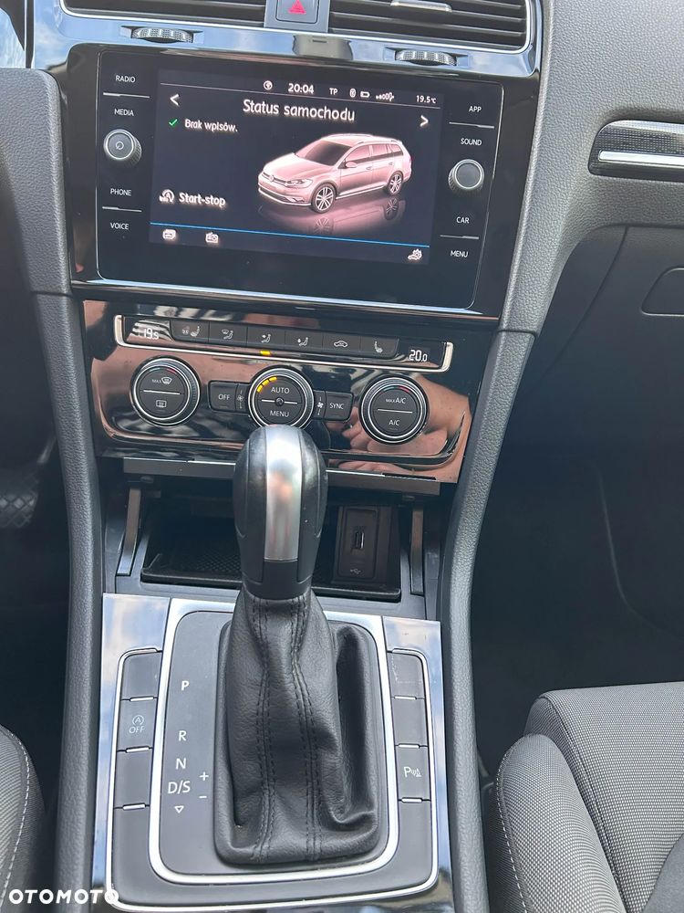 Volkswagen Golf 1.5 TSI BMT Evo Highline DSG - 18
