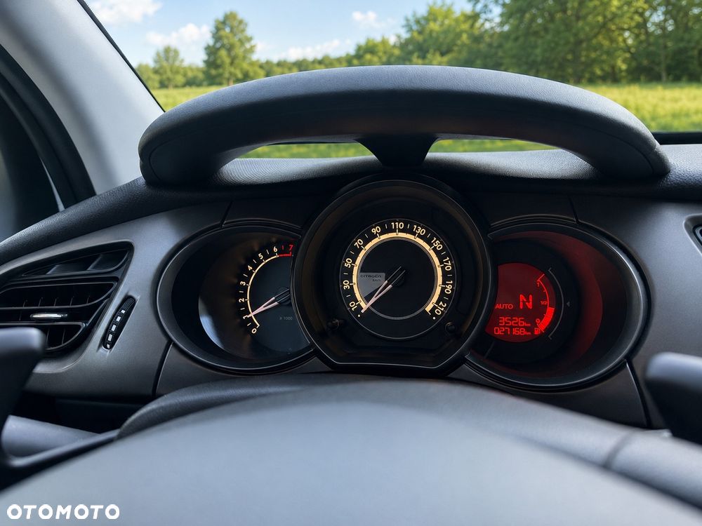 Citroën C3 1.2 e-VTi Exclusive ETG - 8