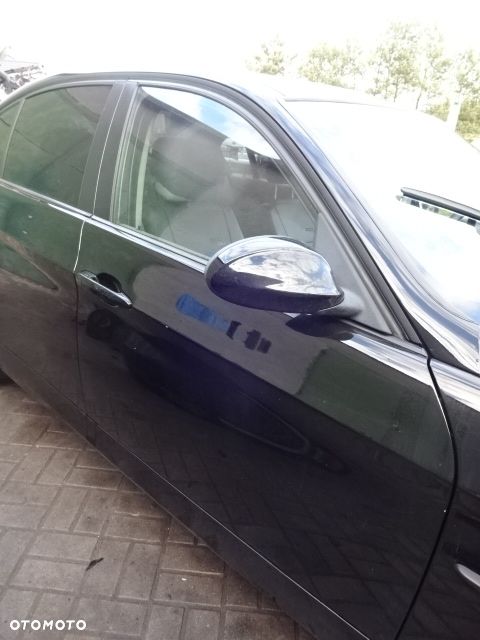 Prawe przednie drzwi BMW E90 Schwarz 2 668/9 - 2