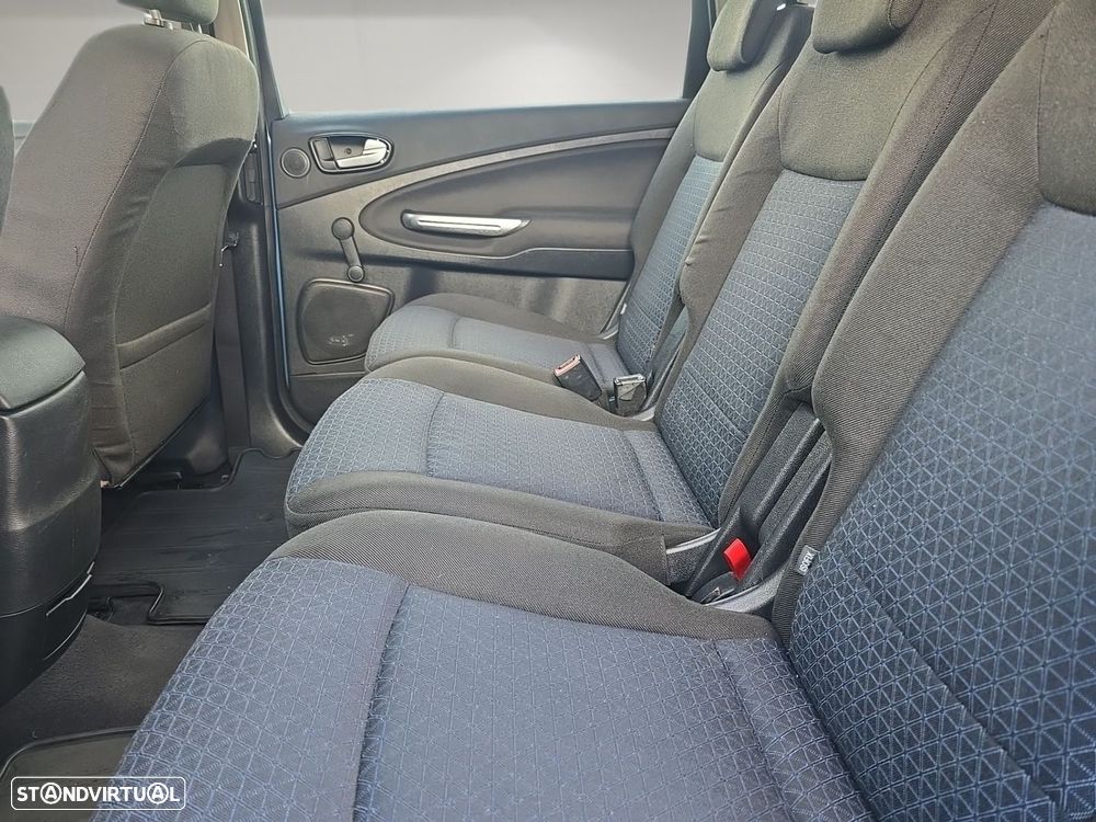 Ford S-Max 1.8 TDCi Titanium 7L - 11