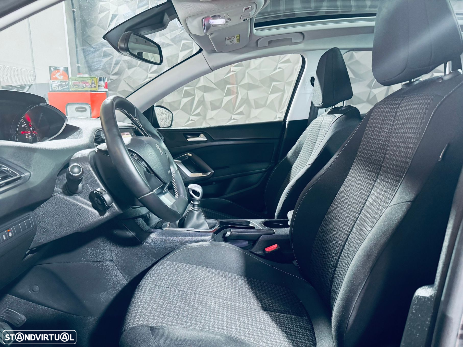 Peugeot 308 1.2 PureTech Active - 17